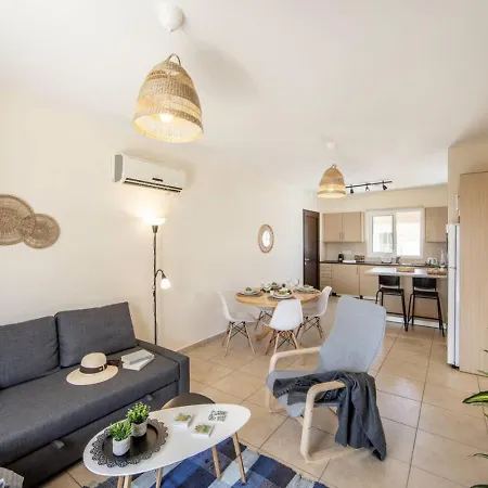 Sunnyvillas 2br Mythical Swimming Pool Bf03 *