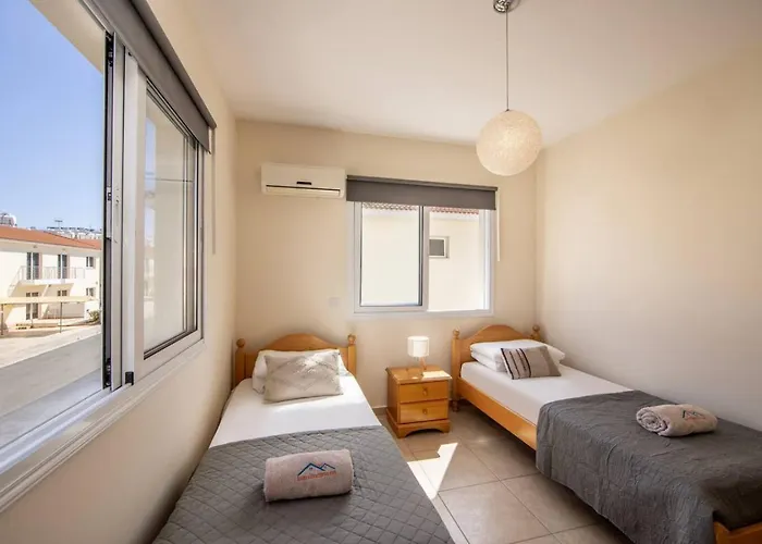 Sunnyvillas 2br Mythical Swimming Pool Bf03 *