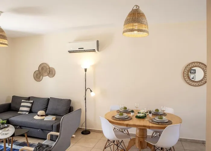 Sunnyvillas 2br Mythical Swimming Pool Bf03