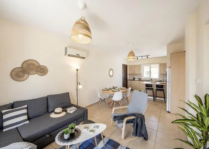 Sunnyvillas 2br Mythical Swimming Pool Bf03 *